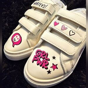 NWT Fabkids Sneakers
